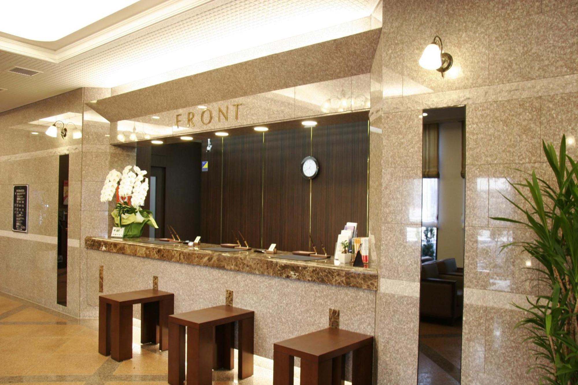 Hotel Route-Inn Chitose Ekimae Экстерьер фото